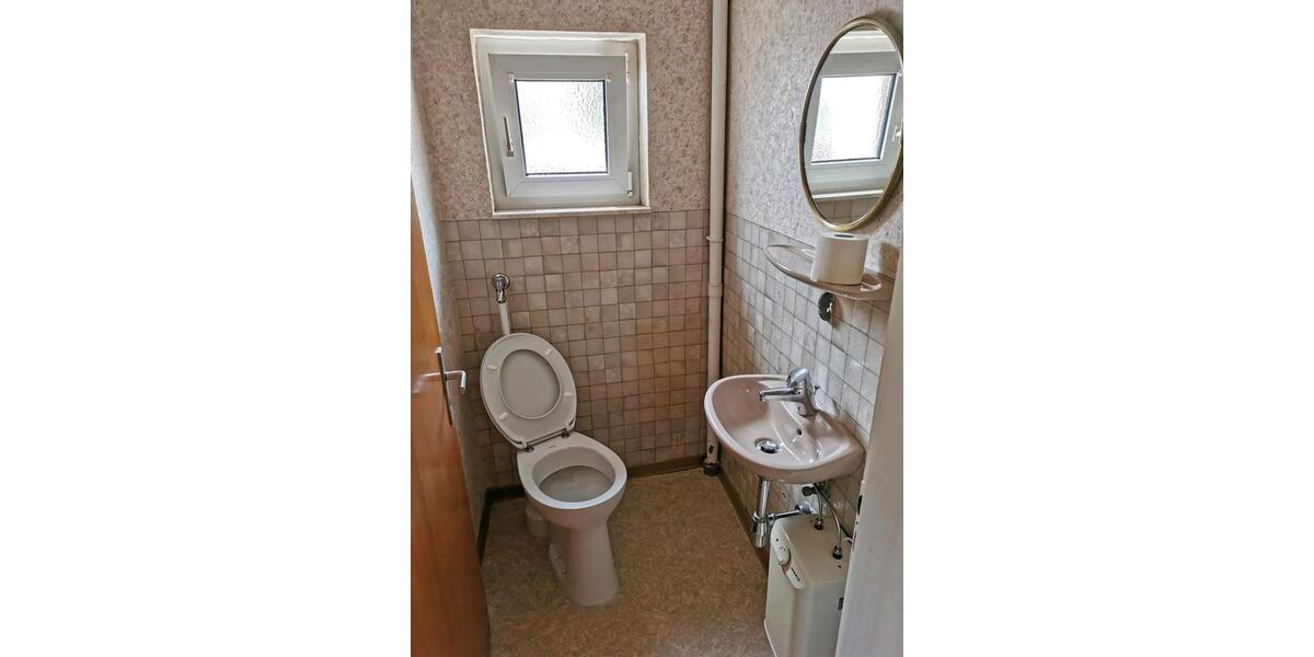 Doppelhaushälfte Wolfstein - 5 Zimmer, 130 m&sup2;, 122.000&euro; | Angebot:23130635
