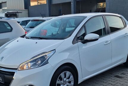 Peugeot 208 23.000 km 11.299 &euro; Kirchheimbolanden 67292