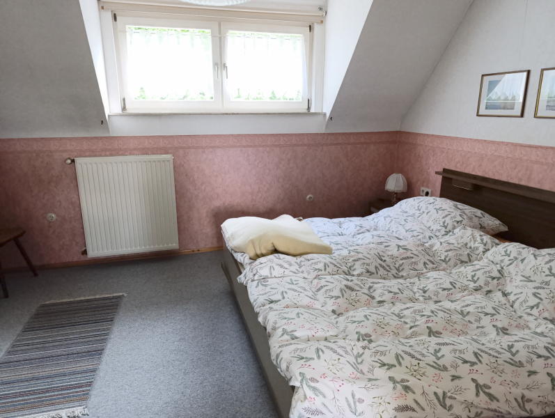 ObjNr:19702 - 2 lichtdurchflutete Doppelhaushälften in guter Lage von Hauenstein 11 zimmer