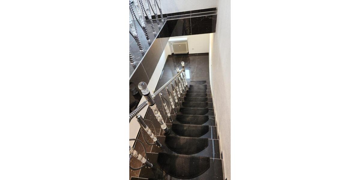 Einfamilienhaus Mehlingen - 7 Zimmer, 180 m&sup2;, 2.000&euro; | Angebot:24739345