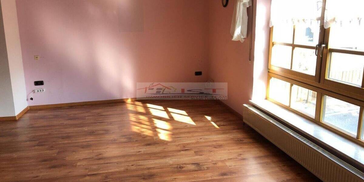 Doppelhaushälfte Jettenbach - 5 Zimmer, 150 m&sup2;, 175.000&euro; | Angebot:25797879