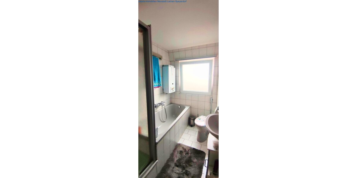 Haus in Hambach in schöner Wohnlage mit Garten - Zweifamilienhaus Neustadt Hambach | Angebot:27083849