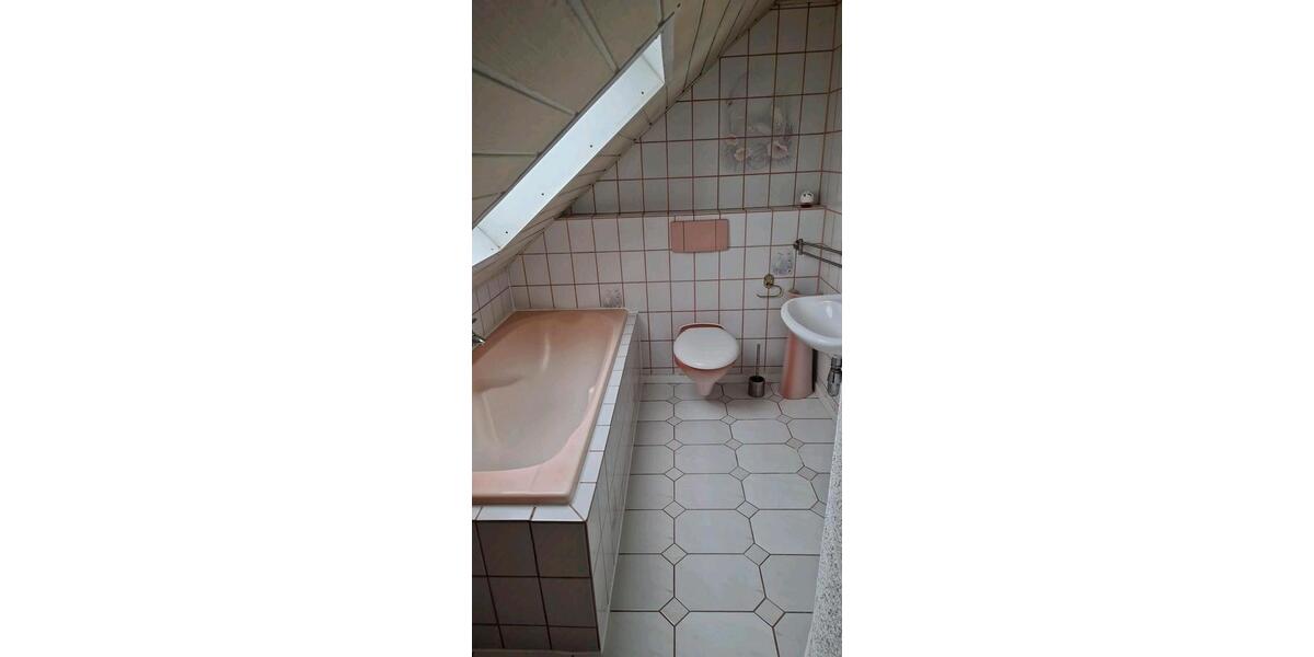 Dachgeschoßwohnung Bechhofen - 1 Zimmer, 48 m&sup2;, 216&euro; | Angebot:24714668