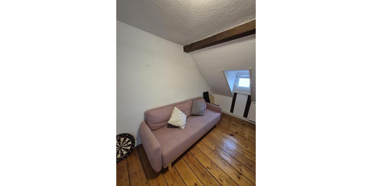 Dachgeschoßwohnung Kaiserslautern Betzenberg - 4 Zimmer, 16 m&sup2;, 365&euro; | Angebot:26448933