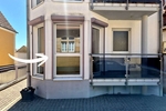 Lichtdurchflutete 2-Zimmer-Wohnung mit Balkon & Stellplatz in Kallstadt–Eigennutzung oder Vermietung - Erdgeschoßwohnung Kallstadt | Angebot:27130017