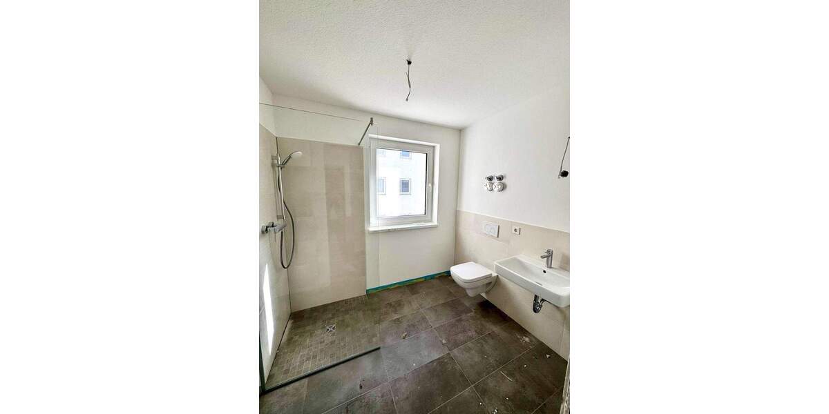 Etagenwohnung Kaiserslautern Innenstadt - 2 Zimmer, 82 m&sup2;, 1.090&euro; | Angebot:25606346