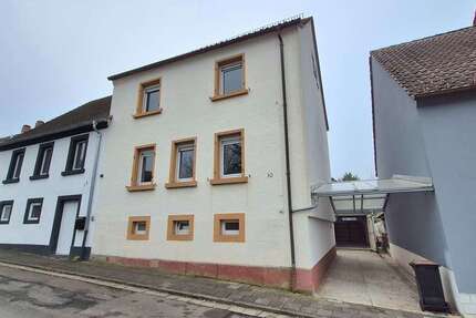 Haus Kaiserslautern Einsiedlerhof - 5 Zimmer, 135 m&sup2;, 1.200&euro; | Angebot:25231743