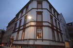 Eine wunderschoene Altbauwohnung in zentraler Stadtlage. 3 zimmer