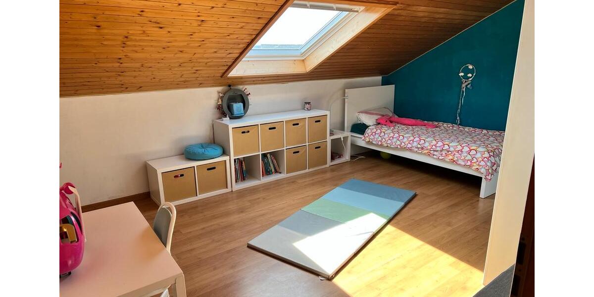 Dachgeschoßwohnung Weilerbach - 5 Zimmer, 95 m&sup2;, 900&euro; | Angebot:26603495