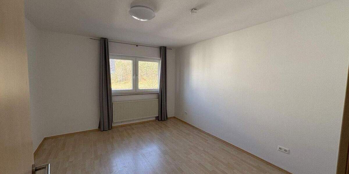 Etagenwohnung Ramstein-Miesenbach Miesenbach - 5 Zimmer, 128 m&sup2;, 280.000&euro; | Angebot:25896696