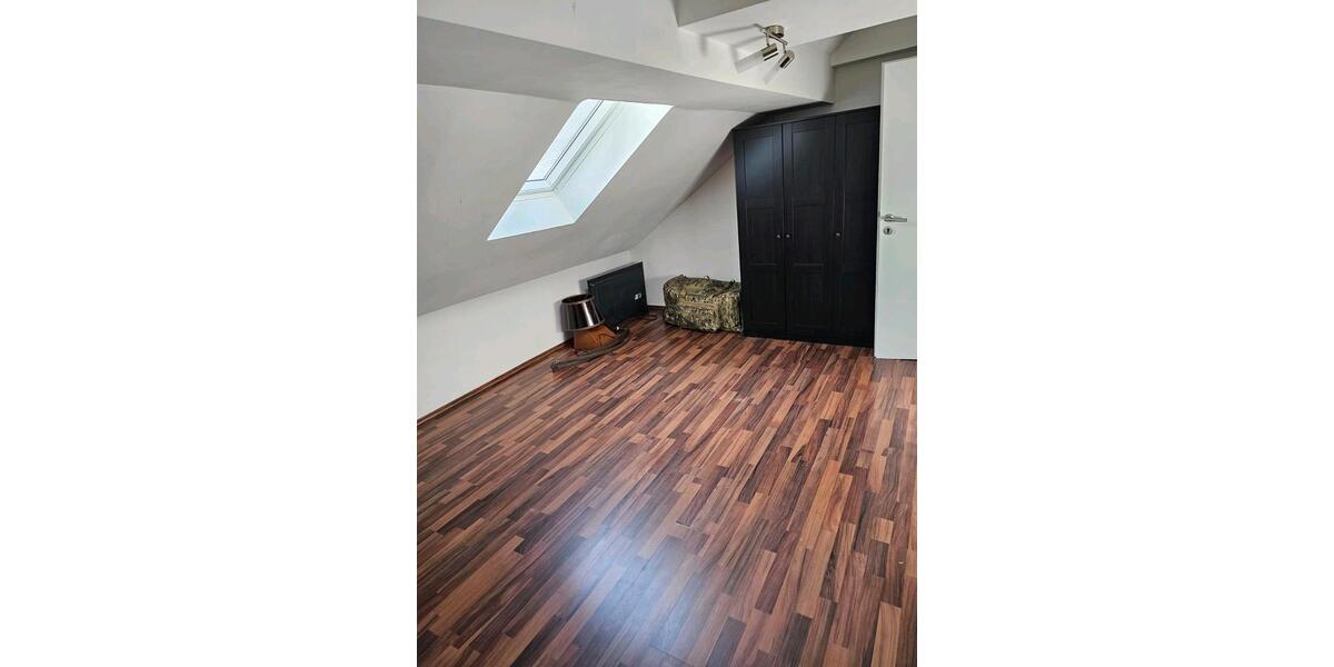 Etagenwohnung Kusel - 5 Zimmer, 120 m&sup2;, 1.050&euro; | Angebot:26300104