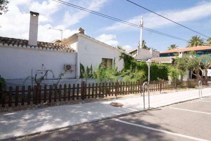 Grundstück in Dénia 750.000 € 1659 m²