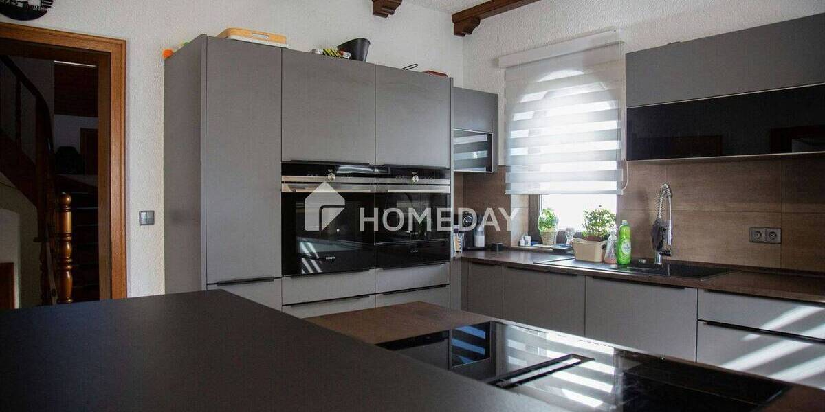 Einfamilienhaus Pirmasens Innenstadt - 9 Zimmer, 285 m&sup2;, 395.000&euro; | Angebot:26798479