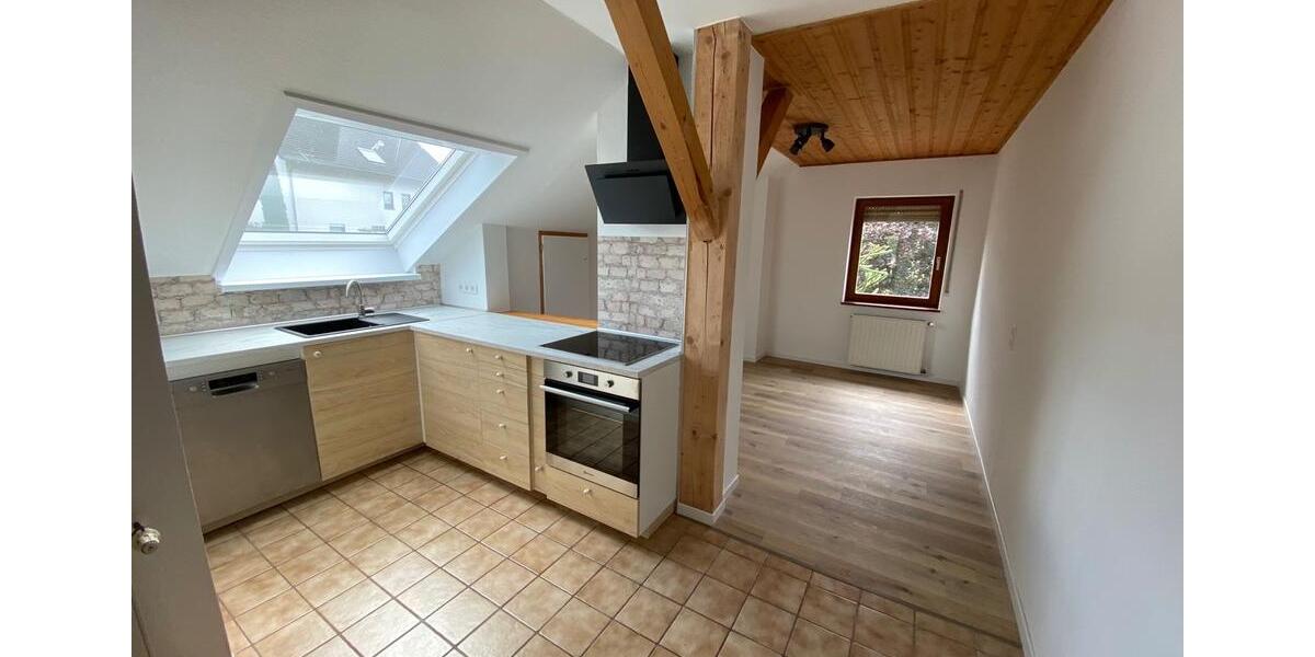 Dachgeschoßwohnung Gries - 4 Zimmer, 84 m&sup2;, 880&euro; | Angebot:26320361