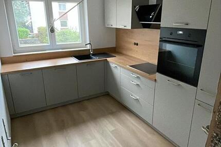 Frisch sanierte 4 Zimmer Wohnung (EG) mit Garten und Einbauküche zimmer