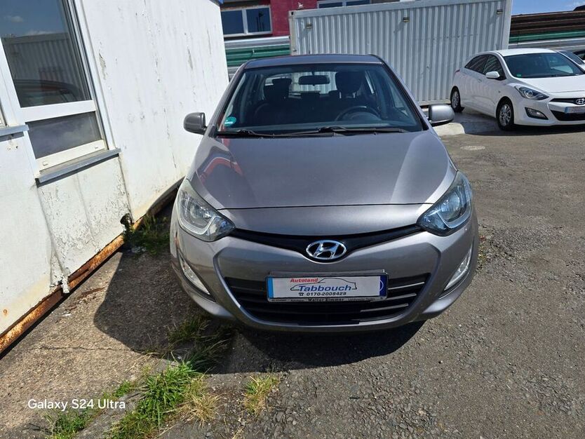 i20