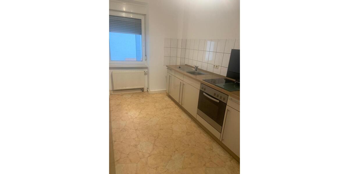 Erdgeschoßwohnung Kaiserslautern Betzenberg - 4 Zimmer, 85 m&sup2;, 870&euro; | Angebot:25176328