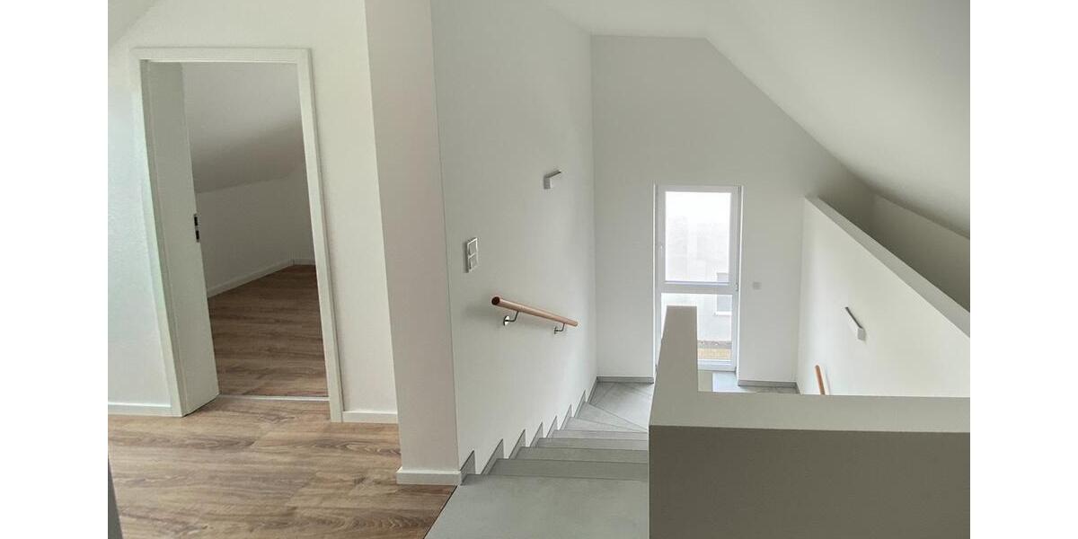 Einfamilienhaus Ramstein-Miesenbach Miesenbach - 9 Zimmer, 223 m&sup2;, 589.000&euro; | Angebot:26533887
