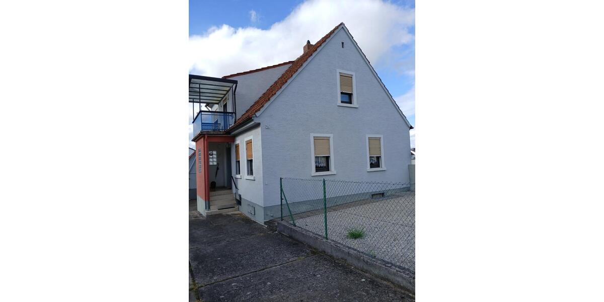 Charmantes Einfamilienwohnhaus mit Garage, Nebengeb. und Garten 6 zimmer