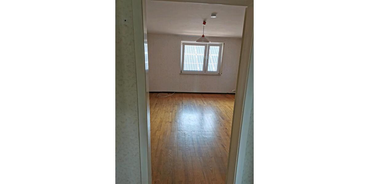 Doppelhaushälfte Wolfstein - 5 Zimmer, 130 m&sup2;, 122.000&euro; | Angebot:23130635