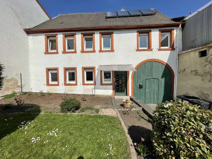 Haus zum Kaufen in Edenkoben 299.000 € 123 m²