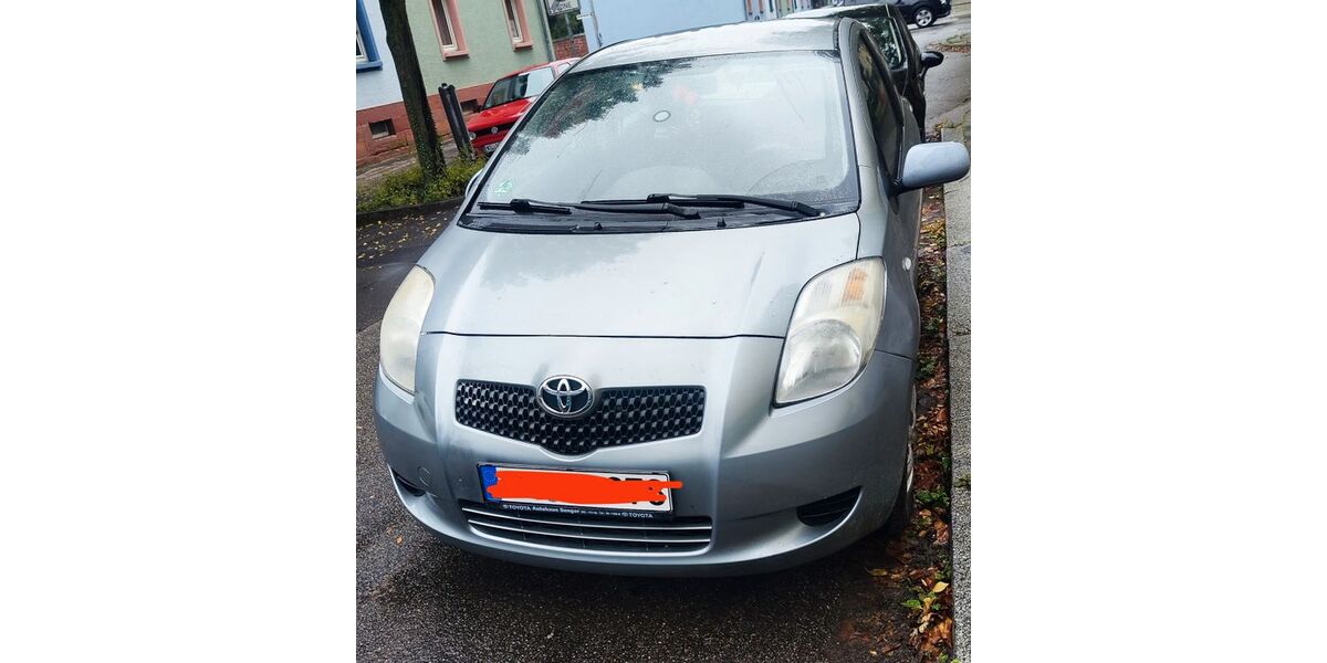 Toyota Yaris 145.200 km 2.700 &euro; Kaiserslautern 67657
