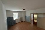 Einfamilienhaus Wolfstein - 8 Zimmer, 180 m&sup2;, 1.050&euro; | Angebot:26356081