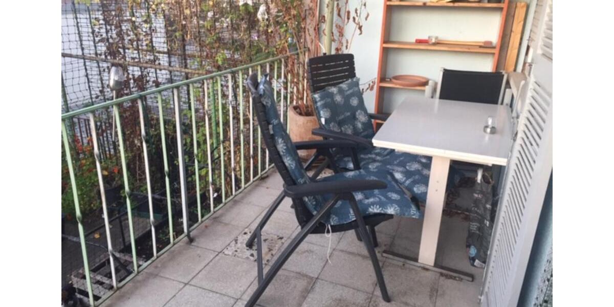 Gepflegte Erdgeschoßwohnung mit EBK mit Balkon zu vermieten 2 zimmer