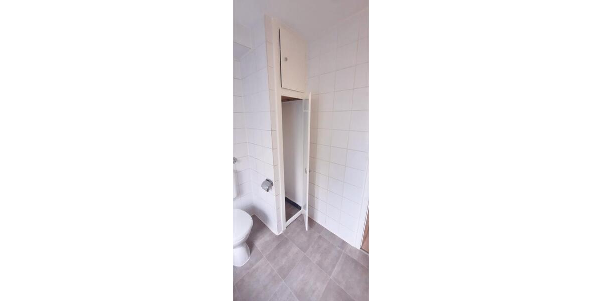 Renovierte Wohnung Nähe Mall K-in Lautern für Single oder Paare 2 zimmer