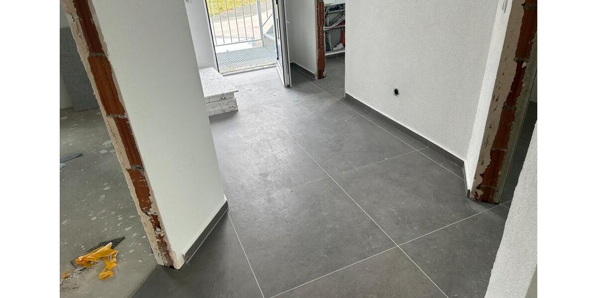 Etagenwohnung Eisenberg (Pfalz) - 4 Zimmer, 120 m&sup2;, 1.650&euro; | Angebot:25976000
