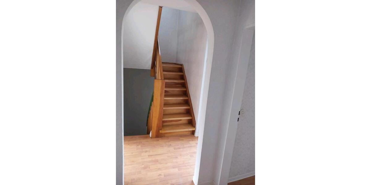 Mehrfamilienhaus, Wohnhaus Bad Dürkheim - 12 Zimmer, 250 m&sup2;, 2.600&euro; | Angebot:25949532