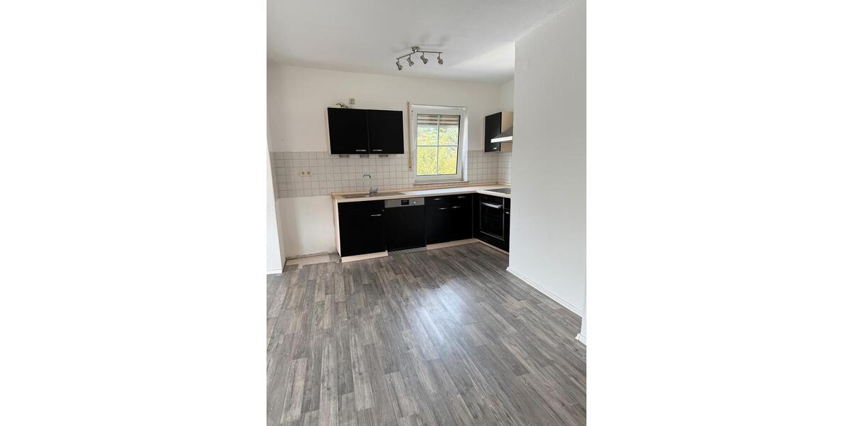 Etagenwohnung Kaiserslautern Einsiedlerhof - 3 Zimmer, 80 m&sup2;, 1.100&euro; | Angebot:26029664