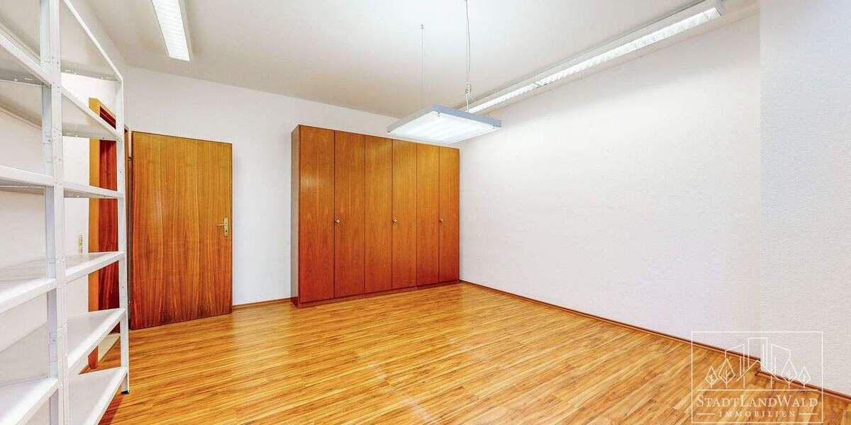 Gewerbeobjekt Pirmasens Innenstadt - 6 Zimmer, 275 m&sup2;, 2.500&euro; | Angebot:23733652