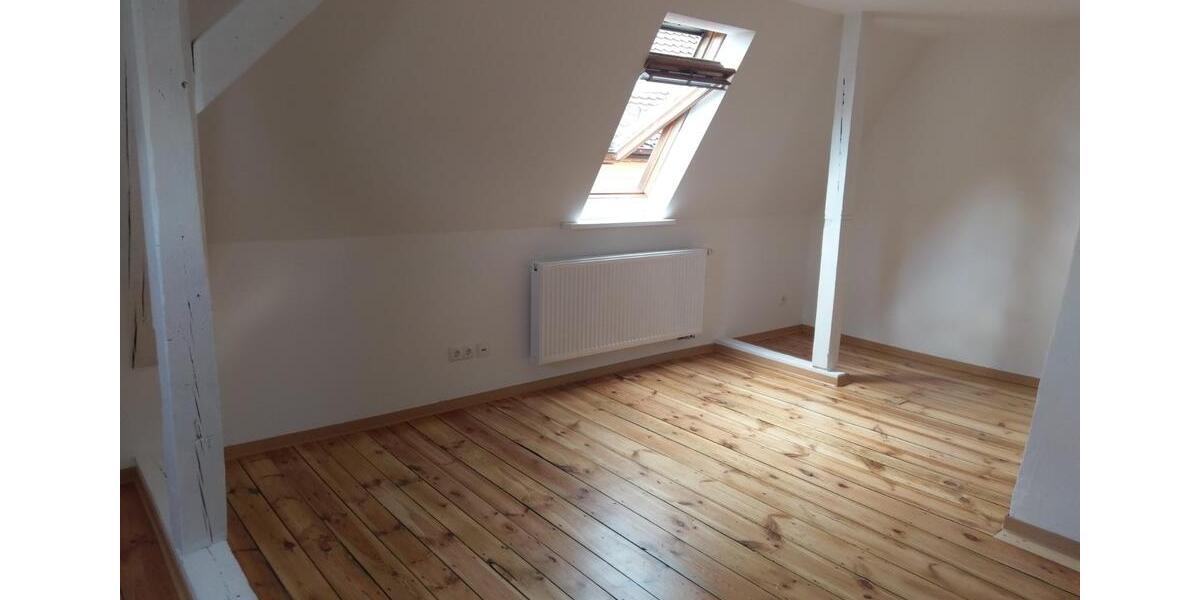 Dachgeschoßwohnung Kaiserslautern Betzenberg - 3 Zimmer, 88 m&sup2;, 750&euro; | Angebot:26588645
