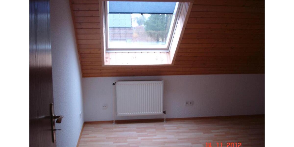 Dachgeschoßwohnung Steinwenden - 3 Zimmer, 90 m&sup2;, 700&euro; | Angebot:24711466