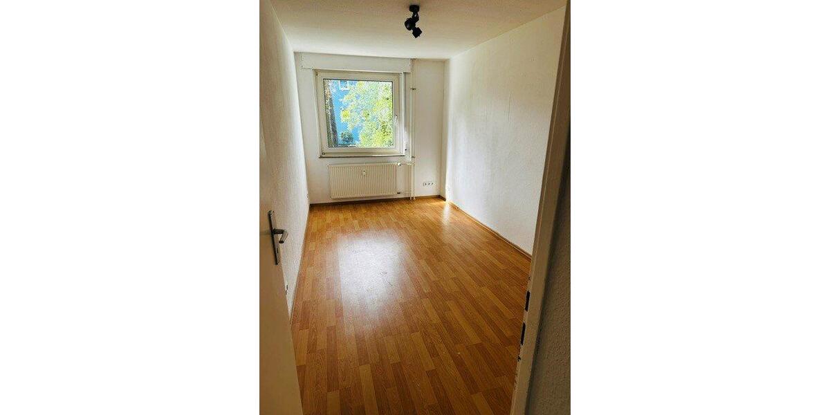 Erdgeschoßwohnung Kaiserslautern Bahnheim - 4 Zimmer, 77 m&sup2;, 1.020&euro; | Angebot:26233213