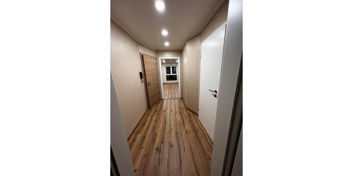 Dachgeschoßwohnung Steinwenden - 2 Zimmer, 55 m&sup2;, 700&euro; | Angebot:25872324