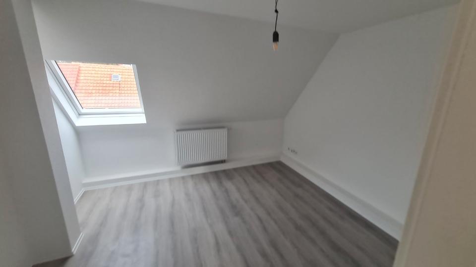 Dachgeschoßwohnung Pirmasens - 2 Zimmer, 58 m&sup2;, 450&euro; | Angebot:26220047