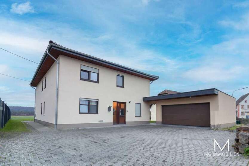 Haus zum Kaufen in Hütschenhausen Spesbach 635.000 € 265 m²