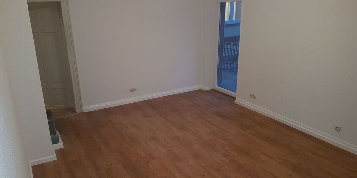 Gehobene Altbauwohnung mit großem Balkon ca. 150qm - Wohnraum oder gewerblichen Nutzung möglich - Appartement Neustadt | Angebot:26634102