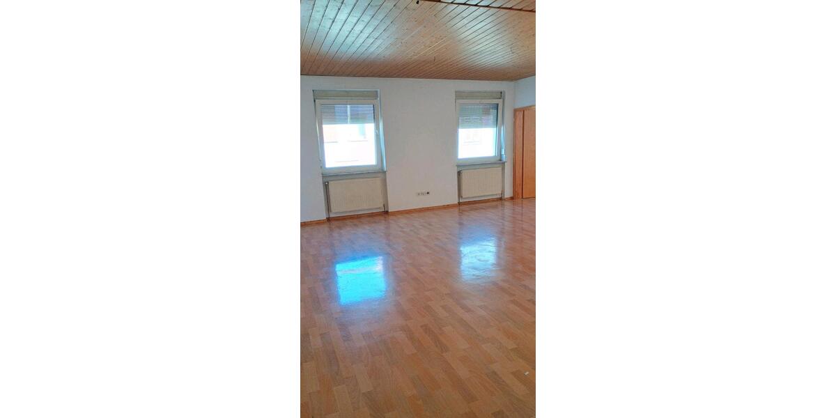 Etagenwohnung Kaiserslautern Betzenberg - 3 Zimmer, 75 m&sup2;, 1.120&euro; | Angebot:27588058