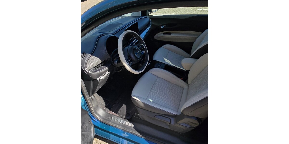 Fiat 500E La Prima 7.470 km 19.900 &euro; Kaiserslautern 67657