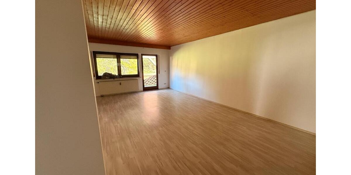 Etagenwohnung Kaiserslautern Bahnheim - 4 Zimmer, 91 m&sup2;, 1.000&euro; | Angebot:26241785