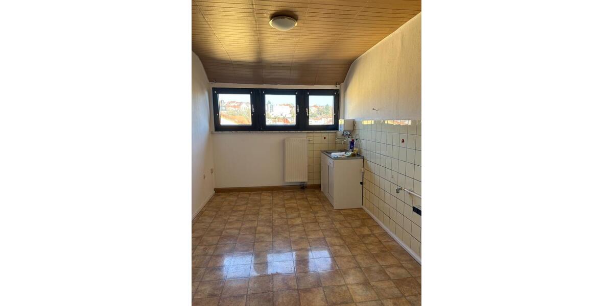 Dachgeschoßwohnung Pirmasens - 3 Zimmer, 70 m&sup2;, 420&euro; | Angebot:26185176