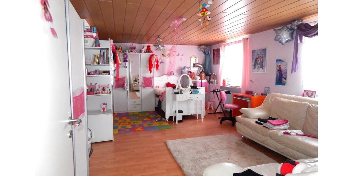 Etagenwohnung Kaiserslautern Engelshof - 4 Zimmer, 130 m&sup2;, 780&euro; | Angebot:26619924