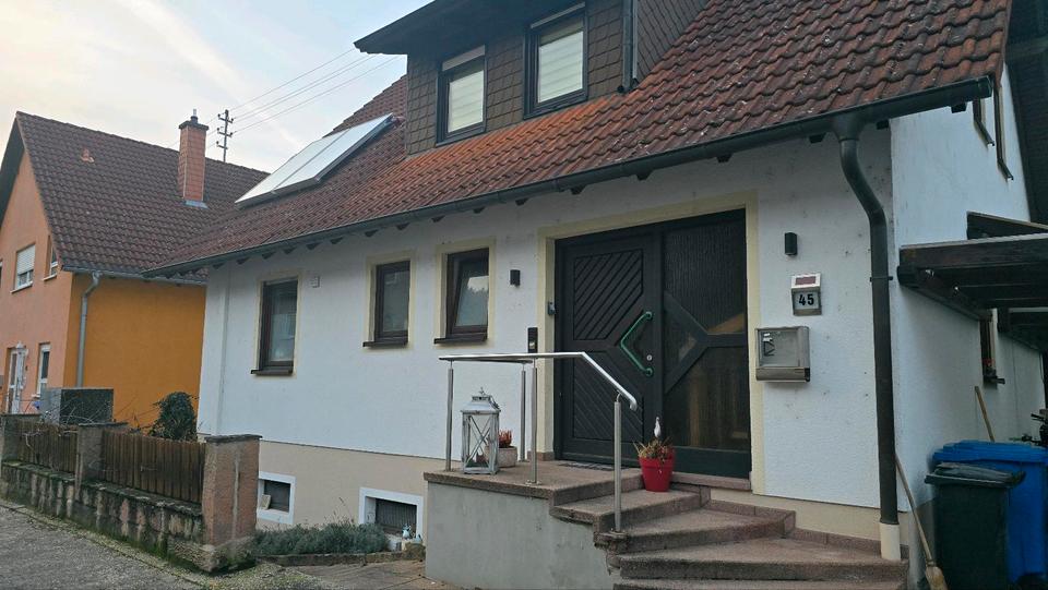 Einfamilienhaus Lambrecht (Pfalz) - 4 Zimmer, 120 m&sup2;, 1.200&euro; | Angebot:24702820