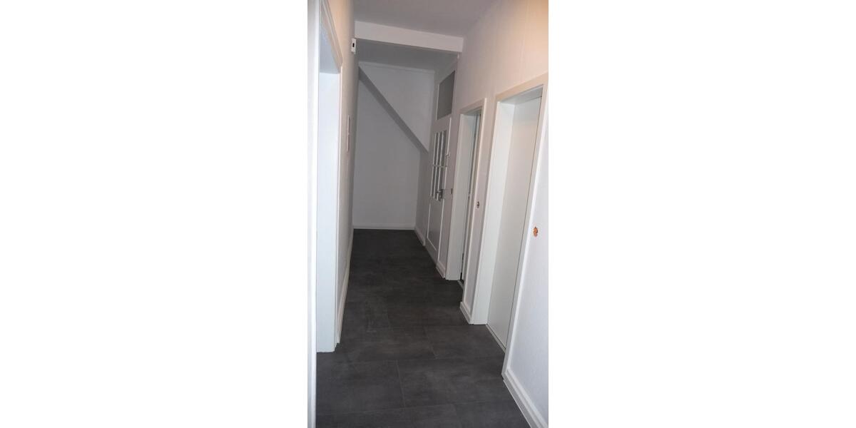 Dachgeschoßwohnung Kaiserslautern Betzenberg - 3.5 Zimmer, 72 m&sup2;, 690&euro; | Angebot:26489723