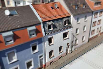 Haus Pirmasens - 7 Zimmer, 181 m&sup2;, 159.000&euro; | Angebot:26272358