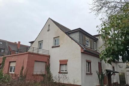 Mehrfamilienhaus mit großem Grundstück im Zentrum von KL 10 zimmer