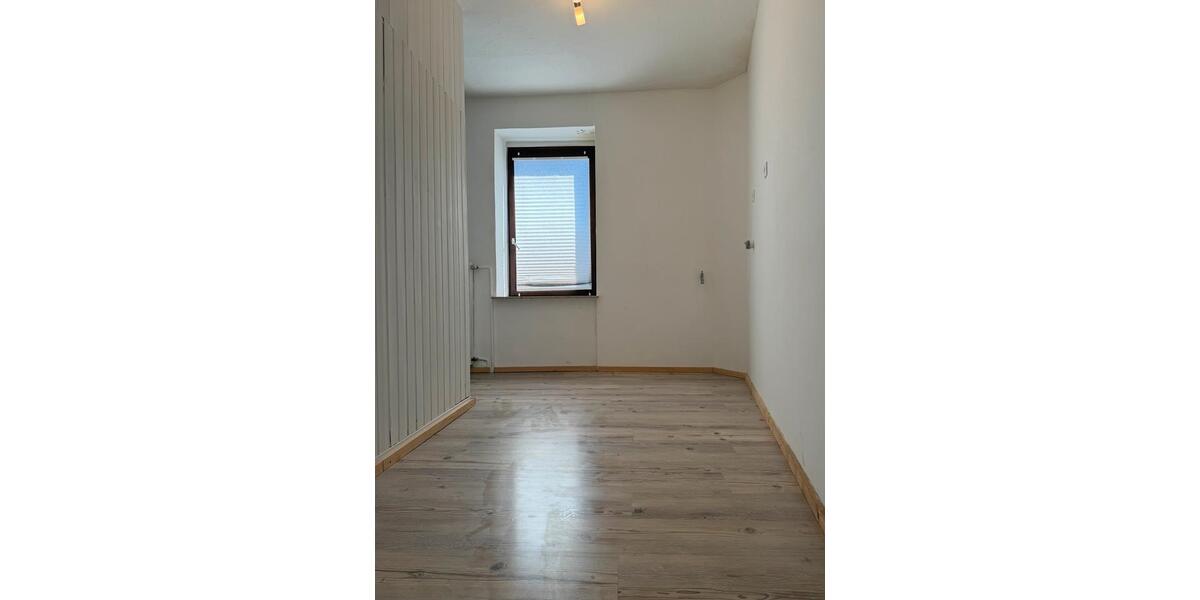 Einfamilienhaus Katzweiler - 5 Zimmer, 193 m&sup2;, 1.400&euro; | Angebot:26705276